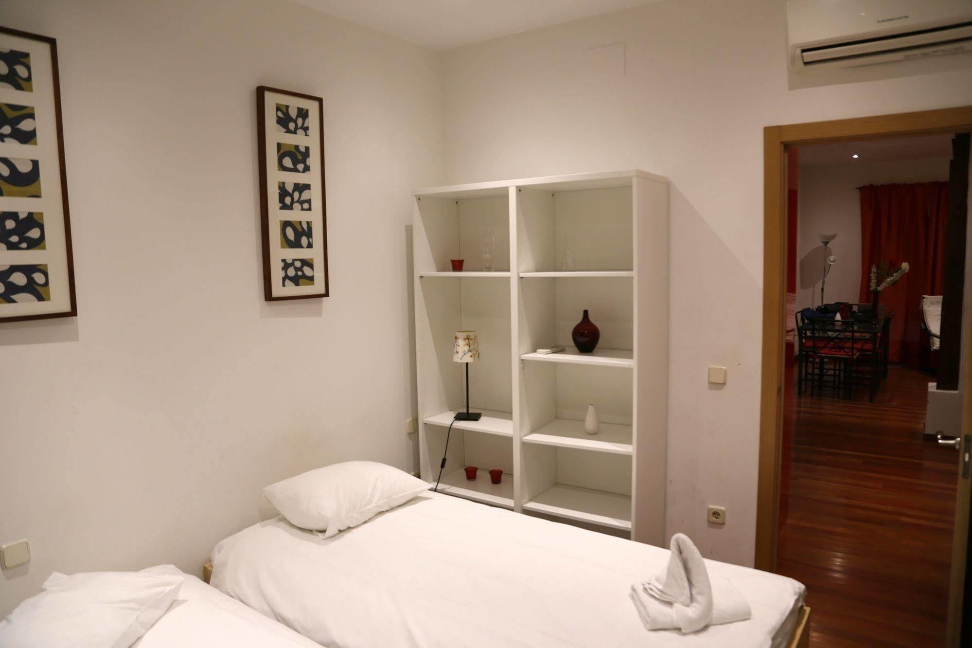 Prado Apartments Madrid Eksteriør billede